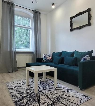 Apartament Citystation Валбжих Екстериор снимка