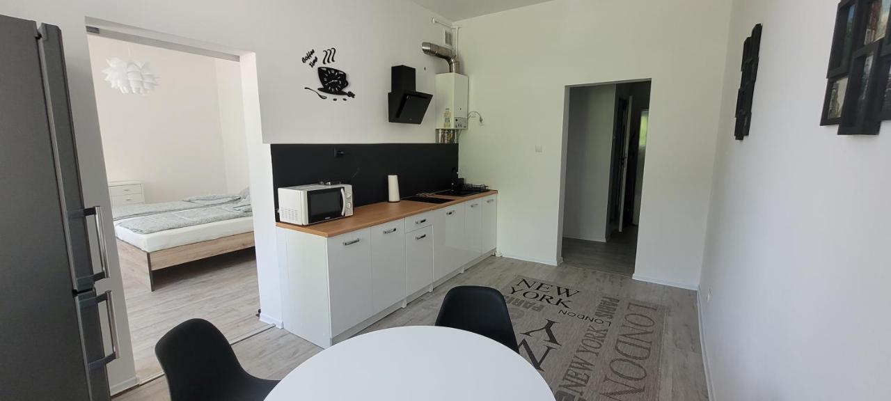 Apartament Citystation Валбжих Екстериор снимка