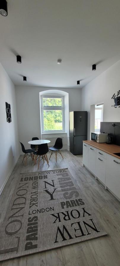 Apartament Citystation Валбжих Екстериор снимка